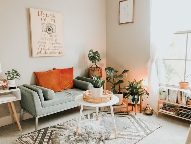 Aprende cómo organizar los muebles de la sala