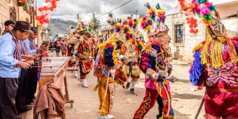 Explorando el rico folclore guatemalteco